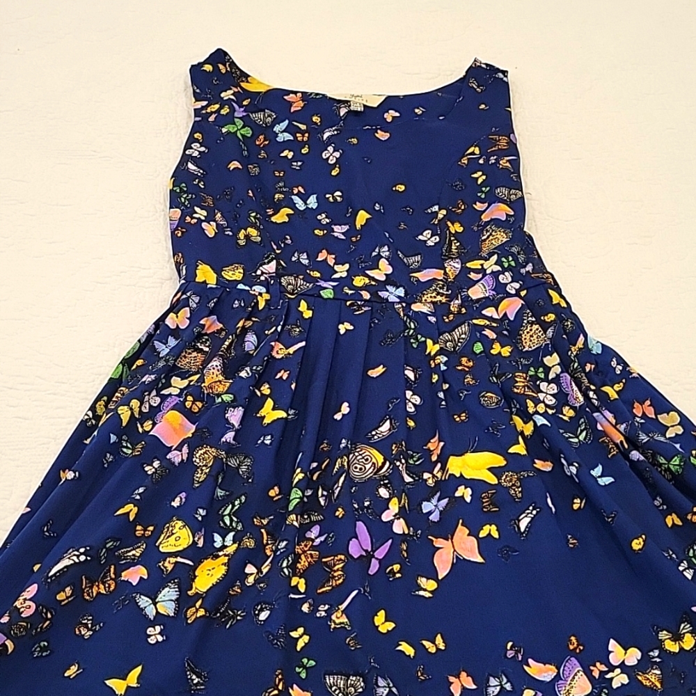 Yumi Petite butterfly print dress Size 6